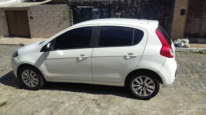 Fiat Palio Attractive 1.0 EVO Fire Flex 8V 5P 2015