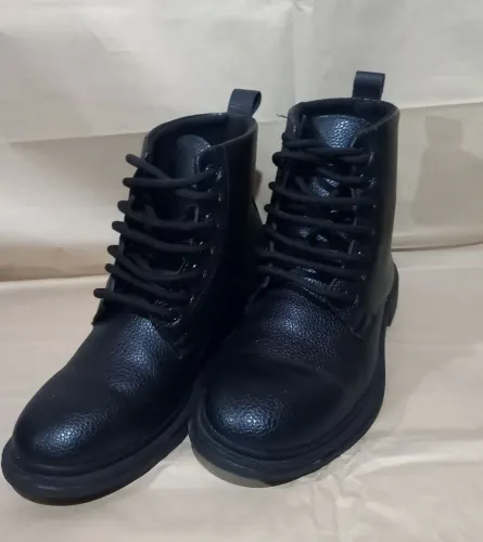Bota Preta Couro Numero 38 Riachuello