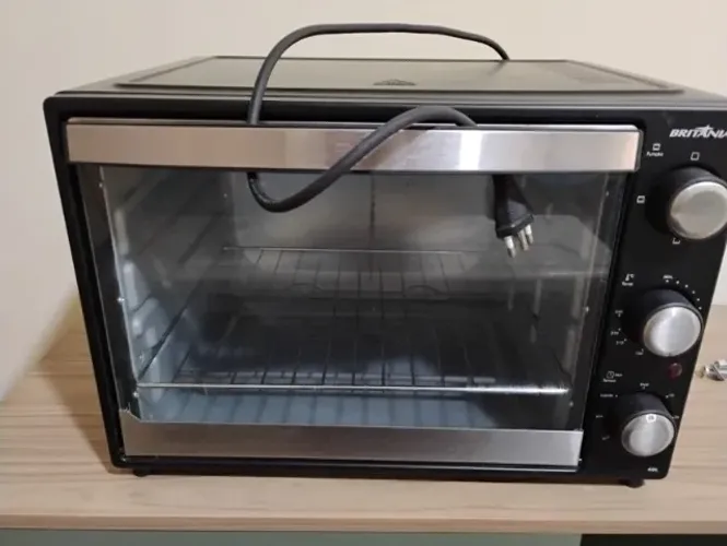 Forno elétrico britânia 40L