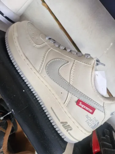 Nike air supreme