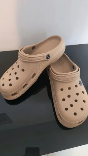 NOVO Chinelo estilo crocs tamanho 42 cor caqui
