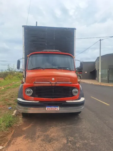 Caminhão 1113