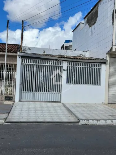 Casa à venda no Siqueira Campos | Escriturada com Quintal e Vaga para 2 Carros
