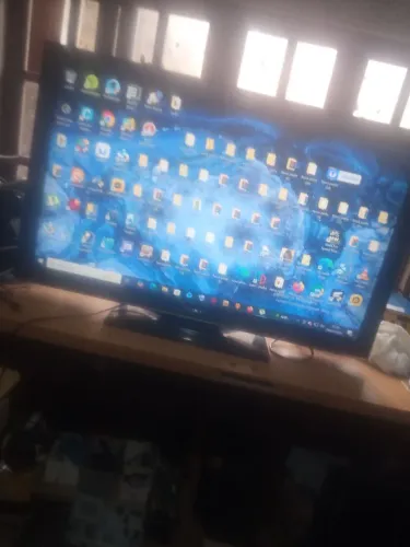 Vendo tv LCD 40 polegadas
