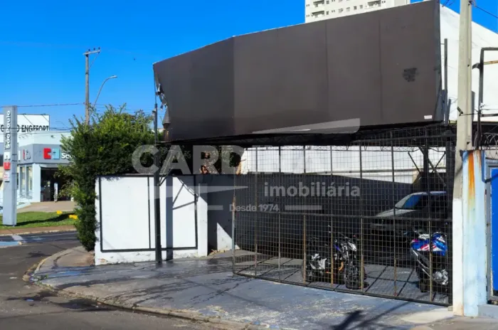 OPORTUNIDADE ÚNICA: SALÃO COMERCIAL NO CENTRO DE ARARAQUARA.