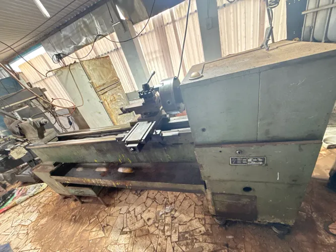 Torno Nardini 300 IV + Ferramental