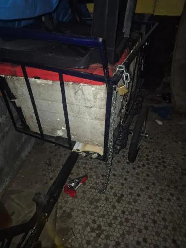 VENDO BICICLETA BIKE TRICOCLO DE CARGA NOVA 4 MESES DE USO