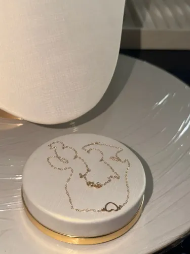 Gargantilha de ouro 18k coração
