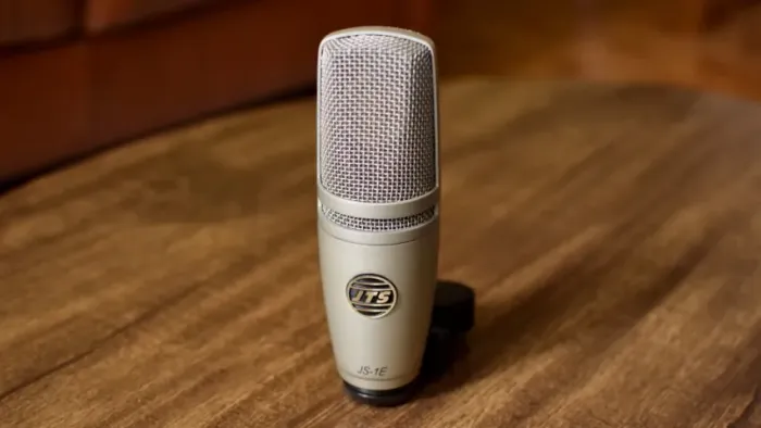 Microfone Condensador JTS JS-1E