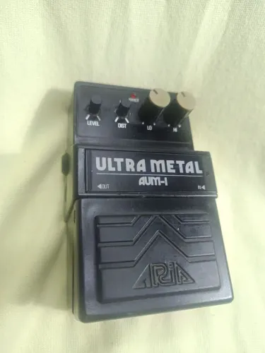 Pedal para guitarra Pedal Aria Ultra-Metal AUM-1 80s
