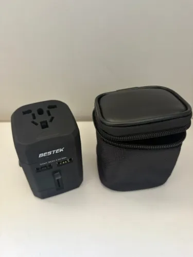 Adaptador Mundial de Viagem