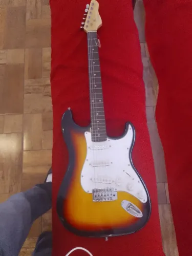 Troco Guitarra por violão