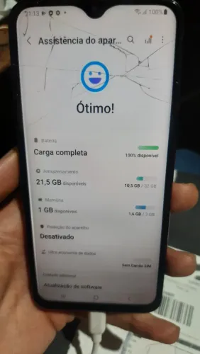 Galaxy a20 com 32gb e 3gb ram, com tela trincada mas funcionando tudo!