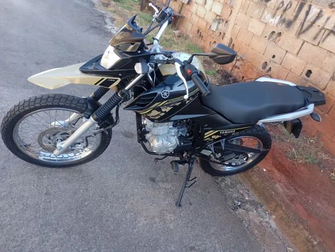 uma moto para quem precisa econômica é muito boa *