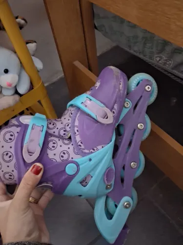 Vendo patins infantil tamanho 30 a 33