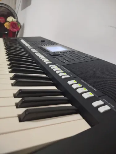 Teclado Yamaha psr s750 