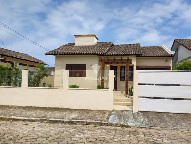 Excelente Casa Para Locação no Bairro Coloninha  Loteamento Paraíso - Araranguá