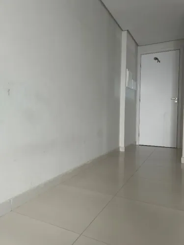 Dividir apartamento com estudante