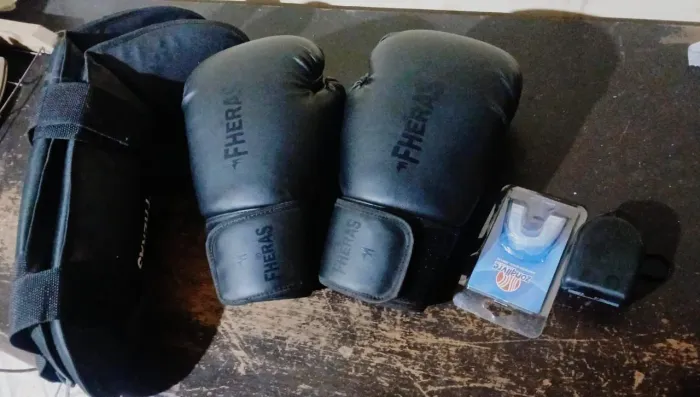 Vende-se kit de muay thai - FHERAS