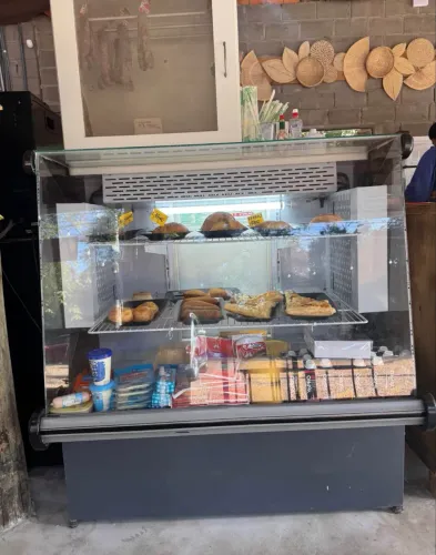 Vitrine refrigerada 220v