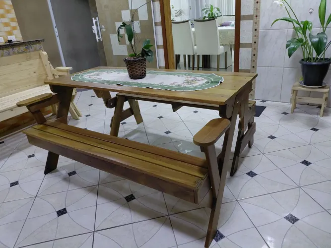 Mesa que vira banco