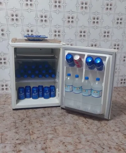 Frigobar 80 litros 110V entrego se não for longe deixe seu CEP para verificar a distancia