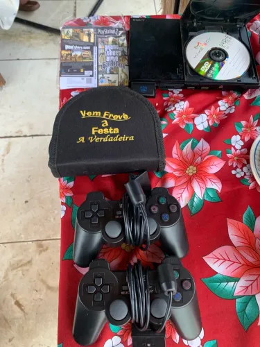 Vendo ps2 zero com memória card