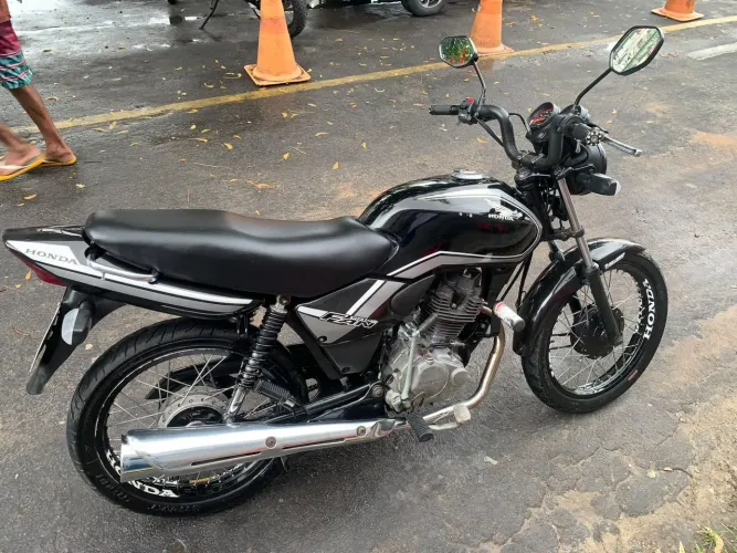 Moto muito conservado