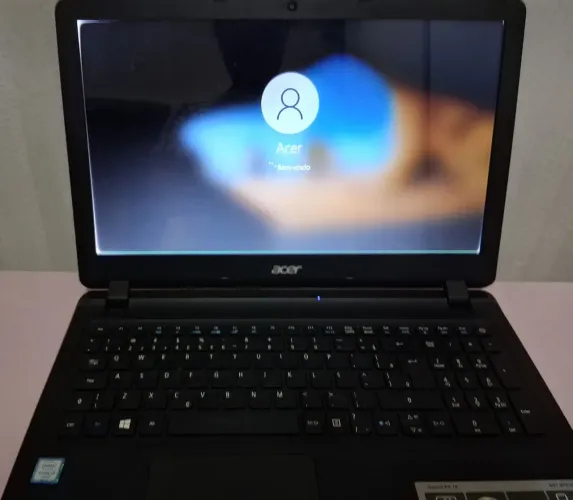 ACER Aspire ES16 - i3 de 6°geração - 8G memória RAM - 1T de HD - Windows 10