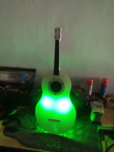 Luminária modelo violão
