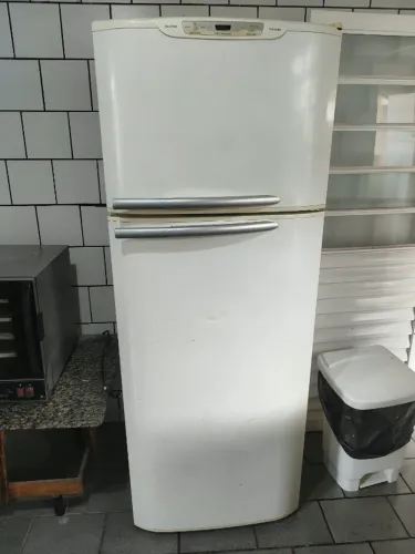 Geladeira Eletrolux - Frost Free