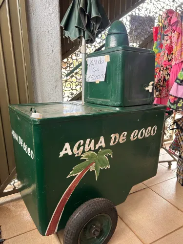 Venda de carrinho de coco