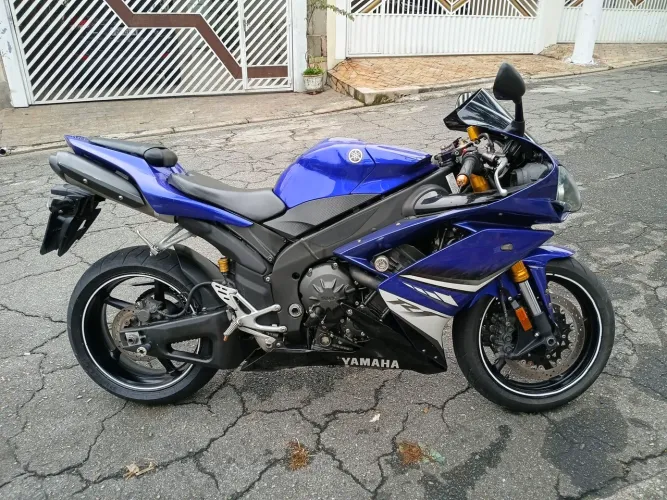 Moto R1 yamaha