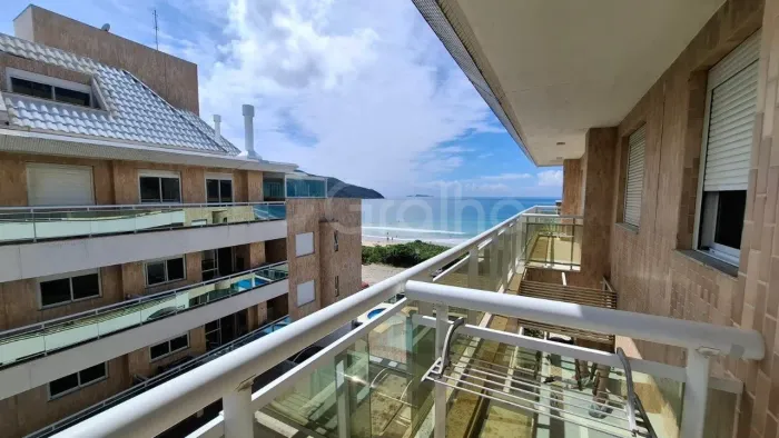 Apartamento 04 Dormitorios 02 Suites Frente Mar Açores
