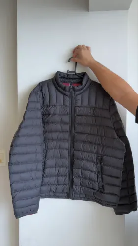 Jaqueta Tommy Hilfiger GG plumas de ganso