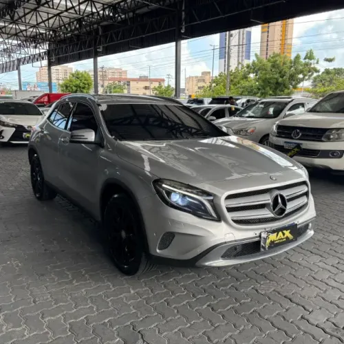 Mercedes-Benz GLA 200 Adv. 1.6/1.6 TB 16V Flex Aut. 2016