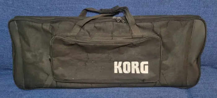 KORG PA 600 SEMINOVO