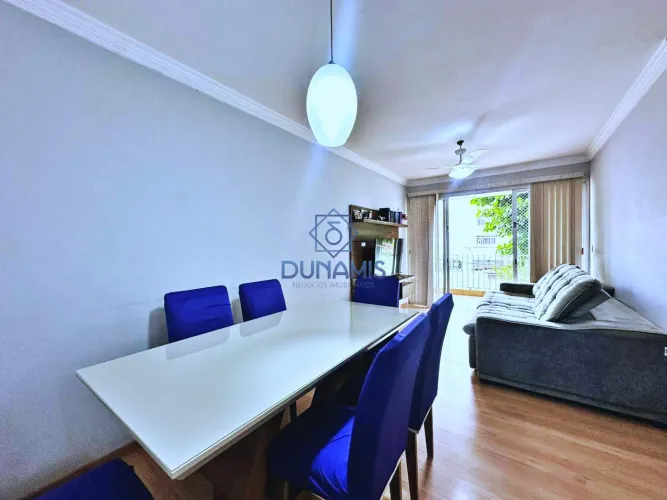 Apartamento conservado à venda em Prédio com lazer nas Astúrias no Guarujá/SP.
