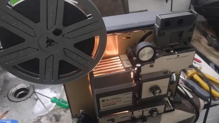 Vendo projetor antigo ano 1970