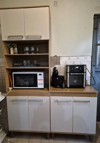 Armários de cozinha seminovos 