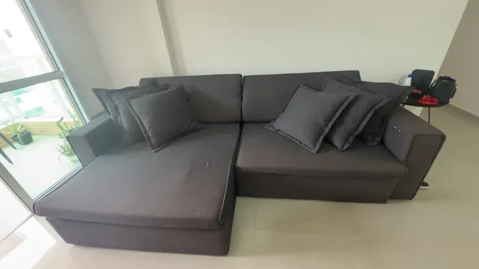 Sofa retrátil c botão digital