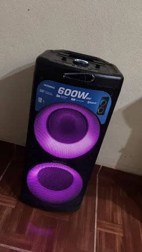 Caixa de som semi nova