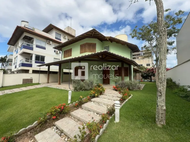 Casa 4 quartos no bairro Jurerê em Florianópolis