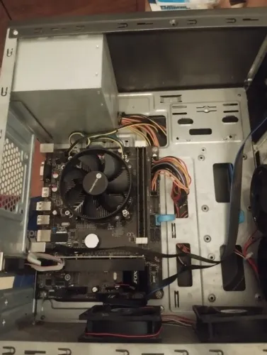PC gamer básico pra retirada de peças