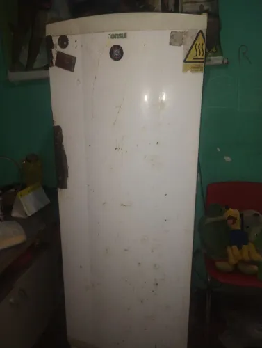 Geladeira pra vender 250 celular *76 endereço rua dez de janeiro número 267 