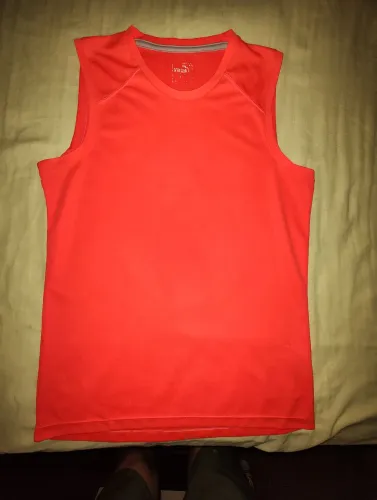 Regata Puma laranja Tam P veste M