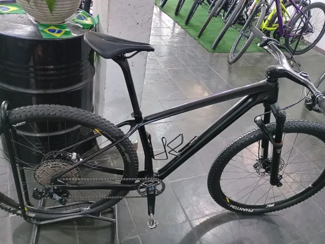 Bike 29 carbono tamanho 17 1x12 slx 