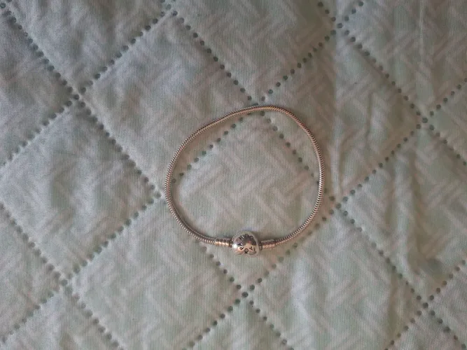 Pulseira para berloque pouquíssima usada!