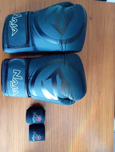 Luvas de Boxe Naja + Bandagem