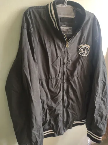 Jaqueta masculina tamanho G. 35 reais